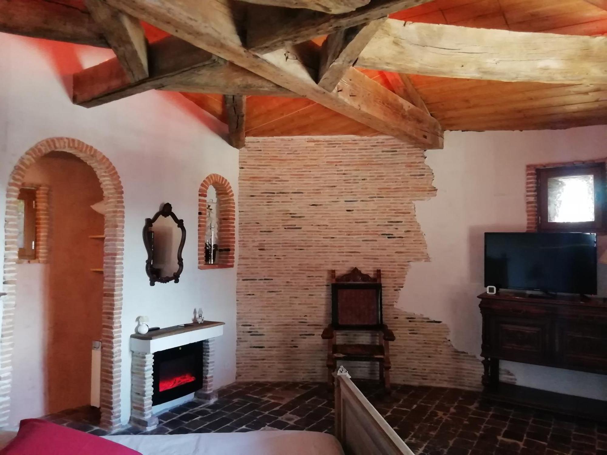 La Tour Mandot Bed and Breakfast Montluel Værelse billede